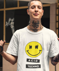 Comprar camiseta acid techno vista de prenda en hombre para que te hagas una idea de lo bien que queda